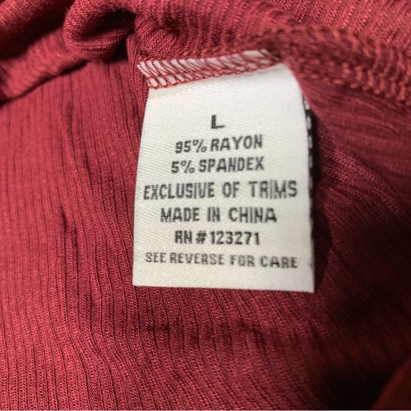 NEW Vine And Valley Long Sleeve Maroon Top Hook and Eye Ribbed Large L - Picture 10 of 11